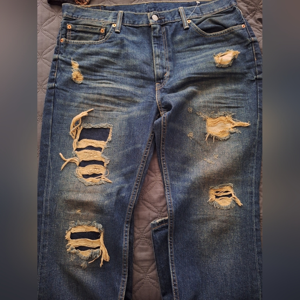 Levi's Blue Skinny Jeans with Vintage Distressed Style